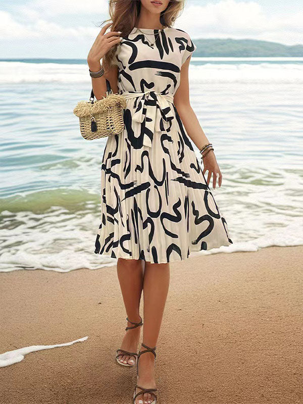 Robe Plissée Imprimée À Manches Courtes Et Col Rond