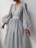 Élégant Robe à Pois V-cou Mi-longue de Soirée avec Manches Bouffantes