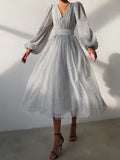 Élégant Robe à Pois V-cou Mi-longue de Soirée avec Manches Bouffantes